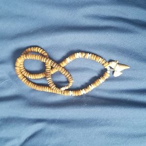 Mens Sharktooth necklace